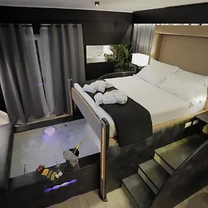 https://toma-suites-il-nido-damore.it-romehotels.com